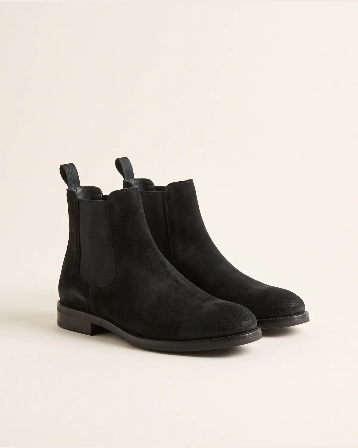 Chelsea Boots in black, front view